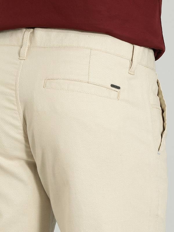 Indian Terrain Men's Slim Fit Self Design Beige Trousers